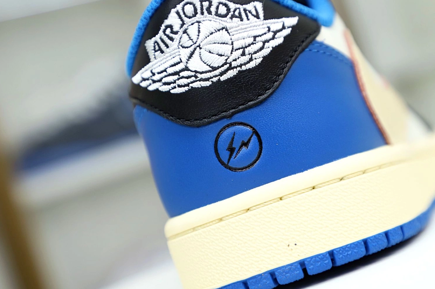 SCOTT X AIR DESIGN 1 FRAGMENT LOW JORDAN TRAVIS X 1125